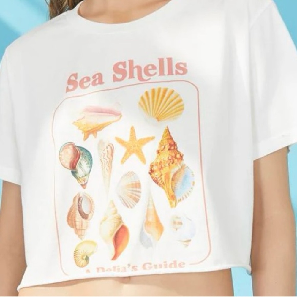Delia’s Sea Shell Cropped Tee